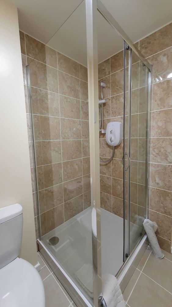 Plas Penaeldroch Manor River view-Derw suite (floor 2) 7