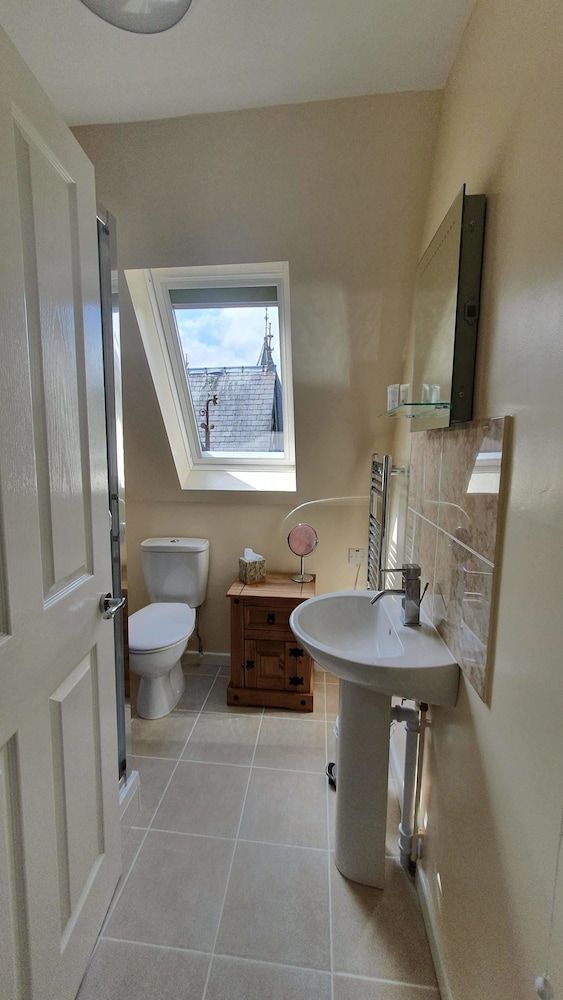 Plas Penaeldroch Manor Mountain View-Rowan suite (floor 3) 6