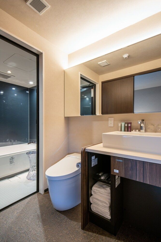 undefined La Viola 7