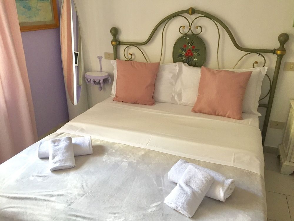 6 Keys Double Room 14