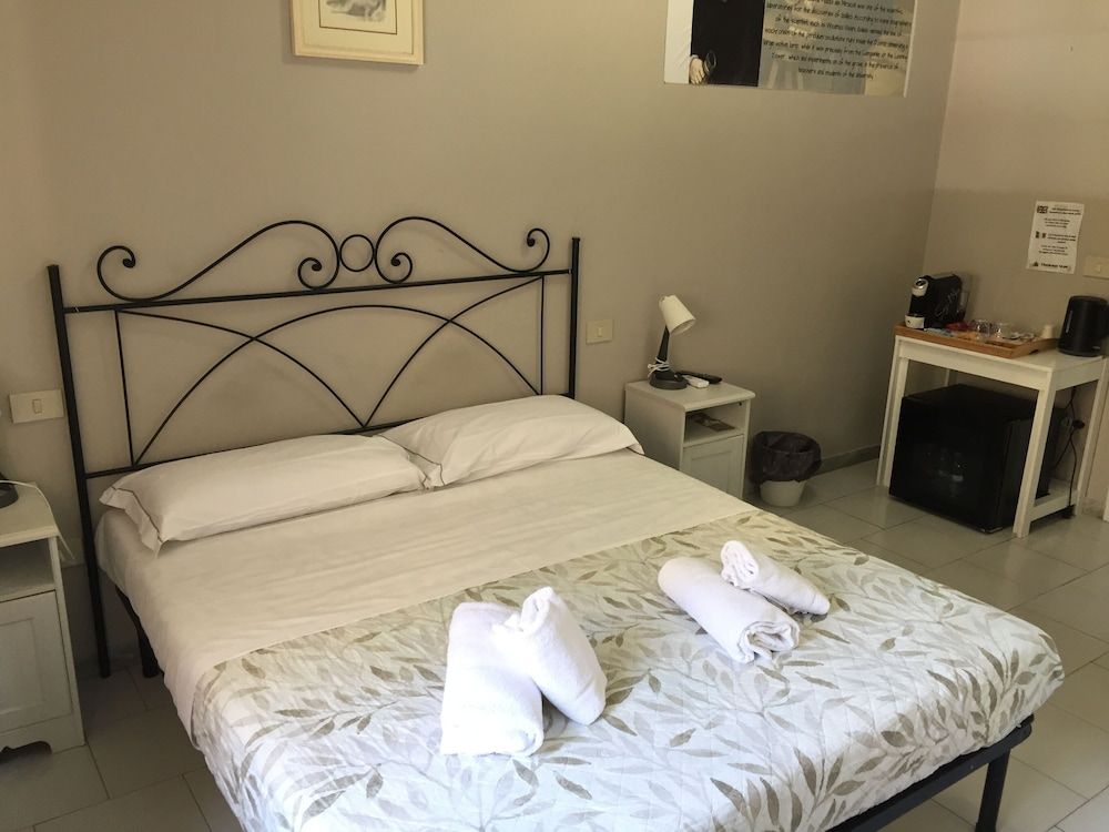 6 Keys Double Room 18