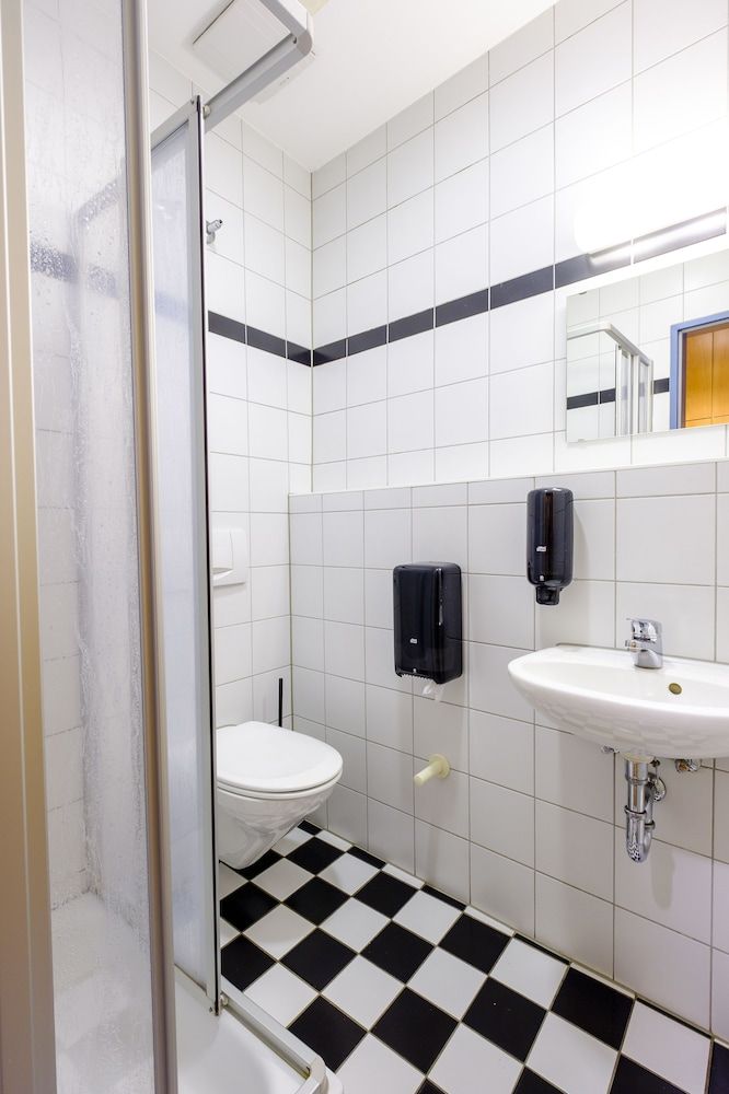 Jugendherberge Passau - Hostel Triple Room, Private Bathroom 4