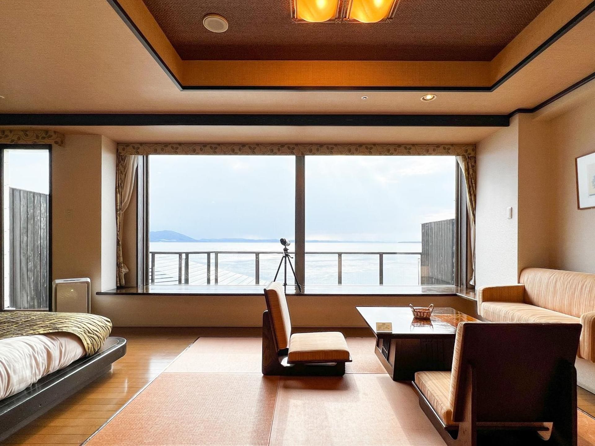 Lake View Japanese Western Style Room - Non-Smoking