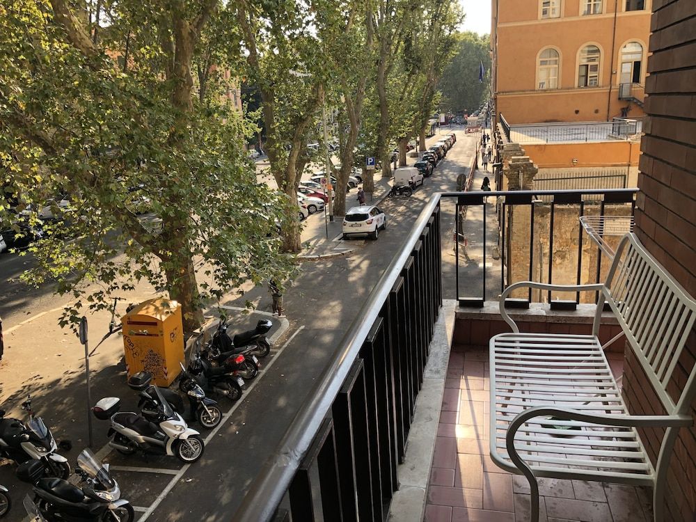 undefined Comics Guesthouse 6