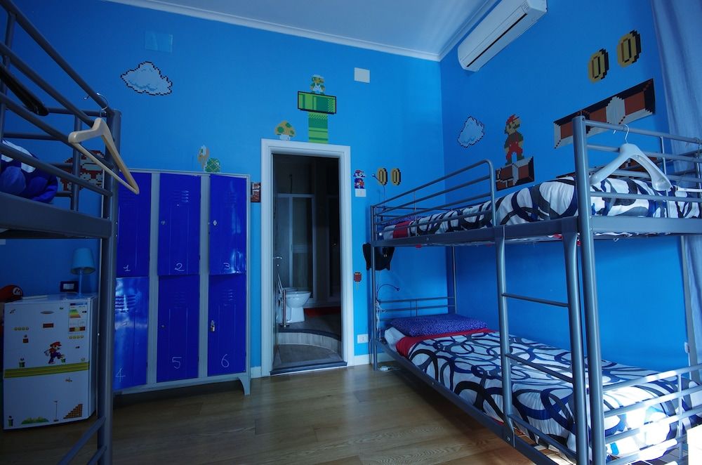 undefined Comics Guesthouse 4