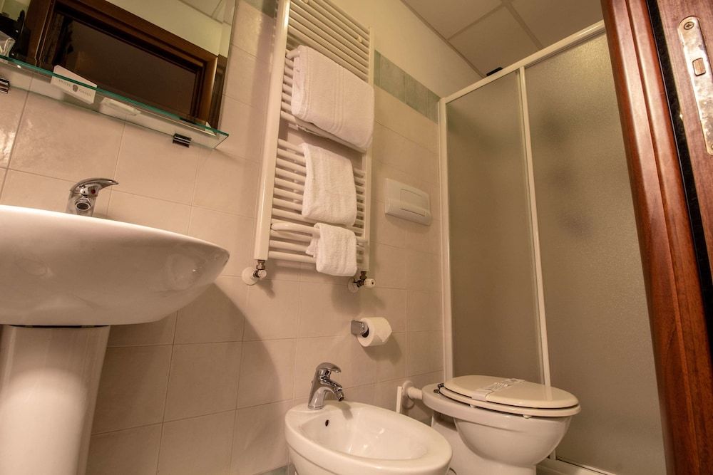 Hotel Gangi Classic Single Room 4