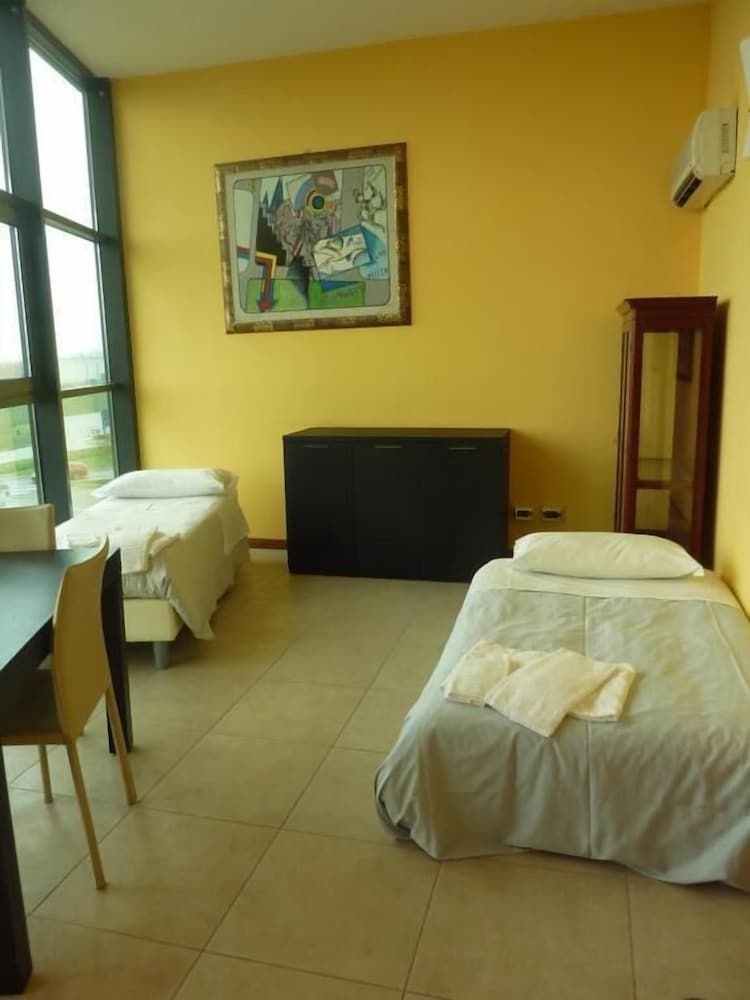 Hotel Padus Meublè Quadruple Room 2