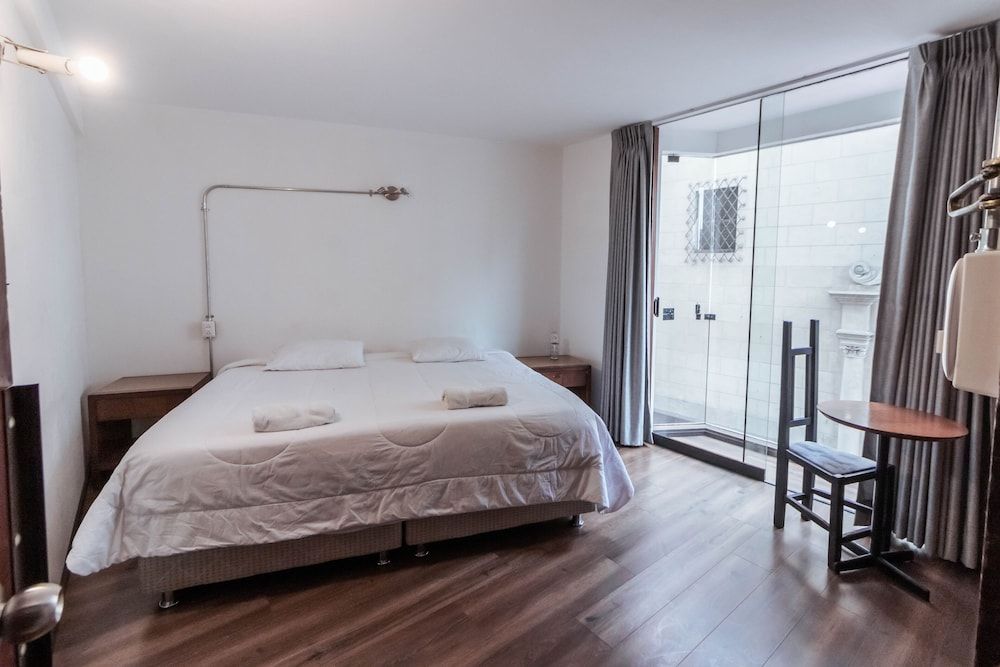 undefined Hotel El Plaza Centro de Lima 7