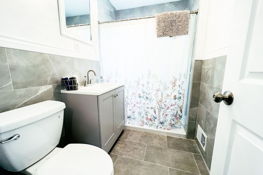 The Ashland Manor Signature Cottage, 4 Bedrooms 8