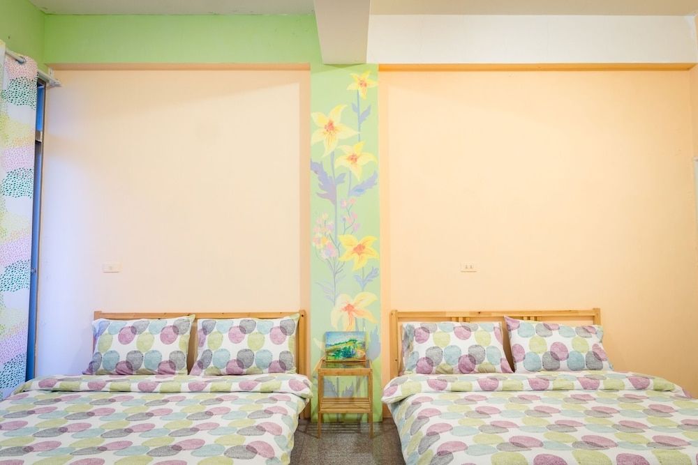 Fish hostel Family Room 2