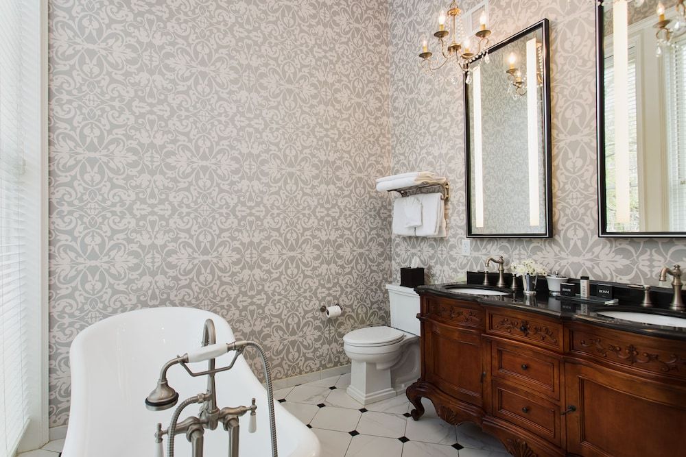 James Oglethorpe Suite