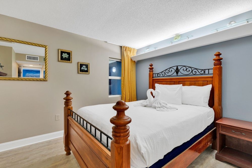 Stunning Oceanfront View Atlantica Tower Signature Condo, 2 Bedrooms, Balcony, Ocean View 3