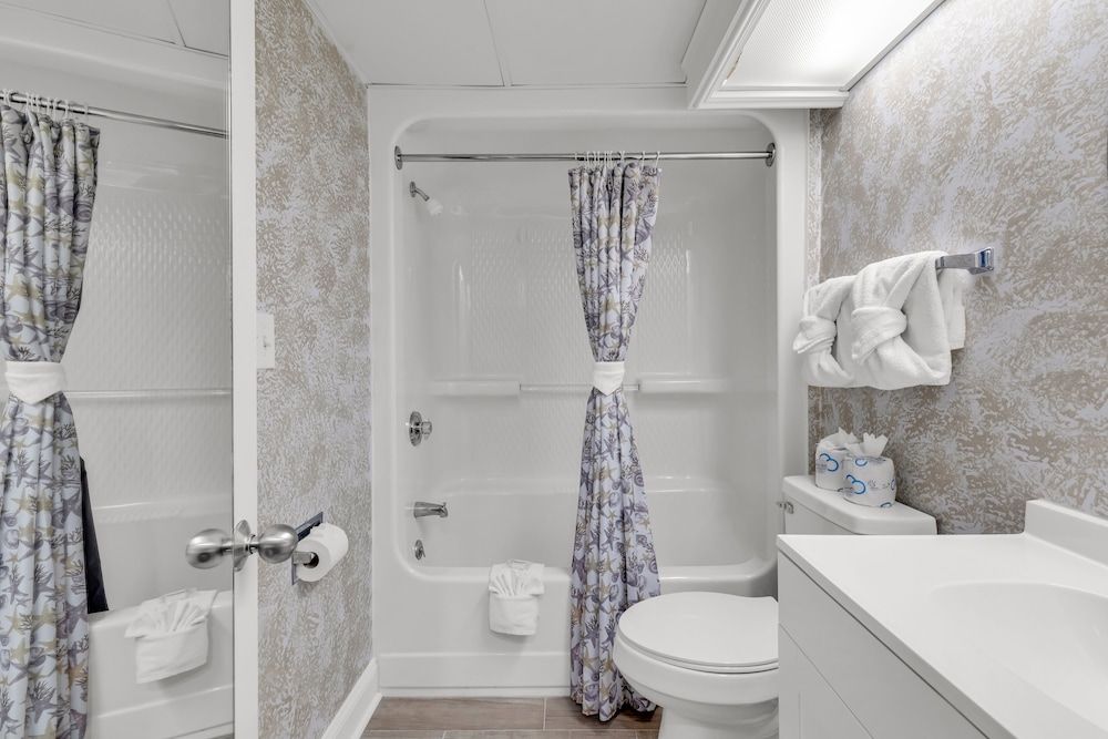 Stunning Oceanfront View Atlantica Tower Signature Condo, 2 Bedrooms, Balcony, Ocean View 19