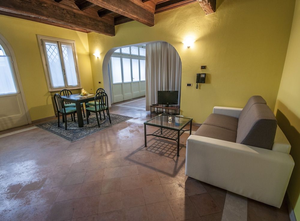 B&B Un mondo a Colori Studio, Garden View 5