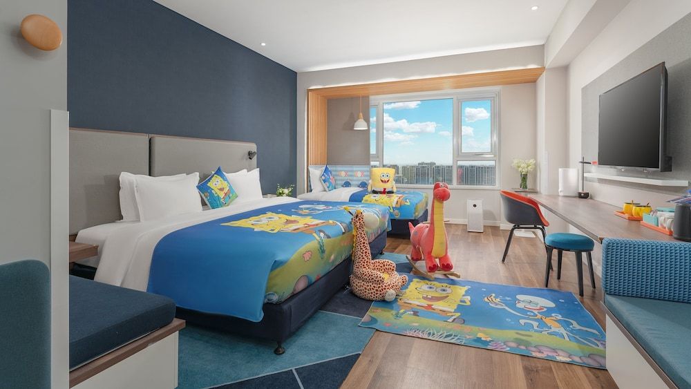 Standard Room, Multiple Beds, Mountain View (Super King)