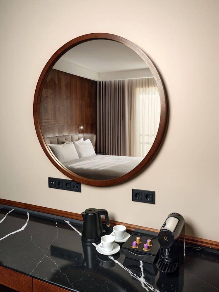 Iceland Parliament Hotel, Curio Collection By Hilton King Classic Room 4