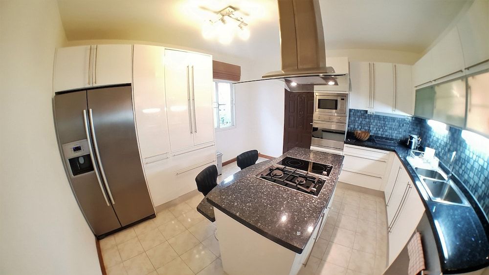 JOOPLAND Luxury Pool Villa Pattaya Walking Street 6 Bedrooms Luxury Private Pool Villa 7