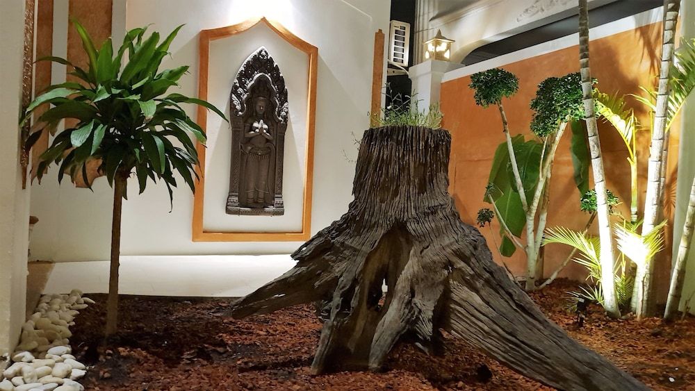 undefined JOOPLAND Luxury Pool Villa Pattaya Walking Street 6 Bedrooms 10