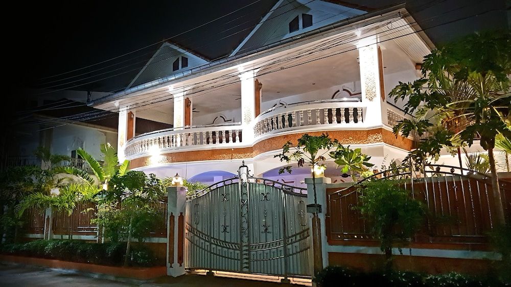 undefined JOOPLAND Luxury Pool Villa Pattaya Walking Street 6 Bedrooms 2