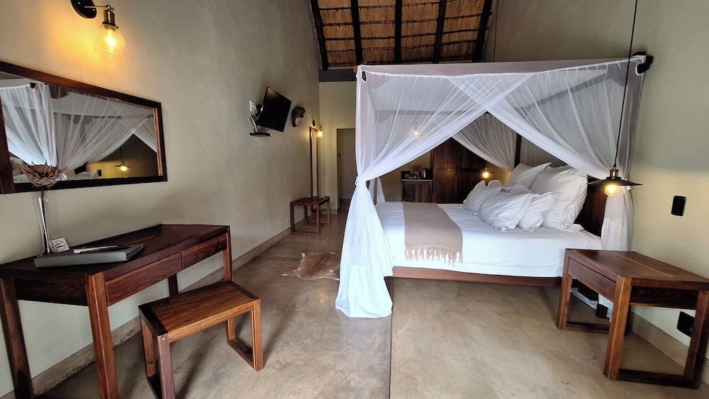 La Lechere Guest House Deluxe Double Room 7