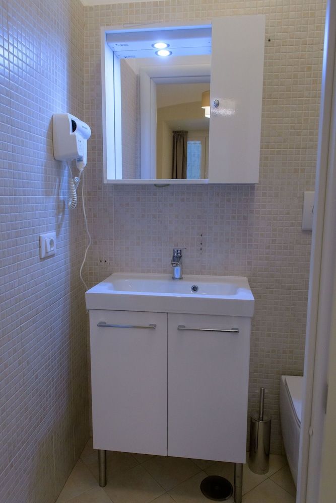 undefined Beatus Viator 7