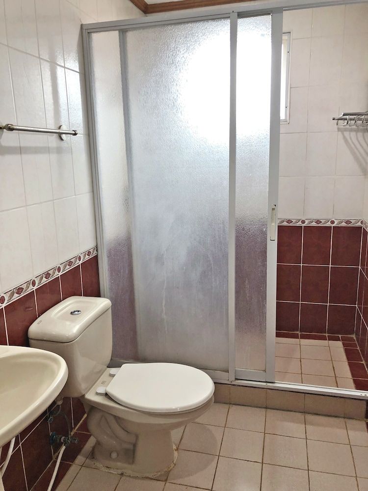 Ang Tahanan ni Aling Meding Hotel Premier Room 4