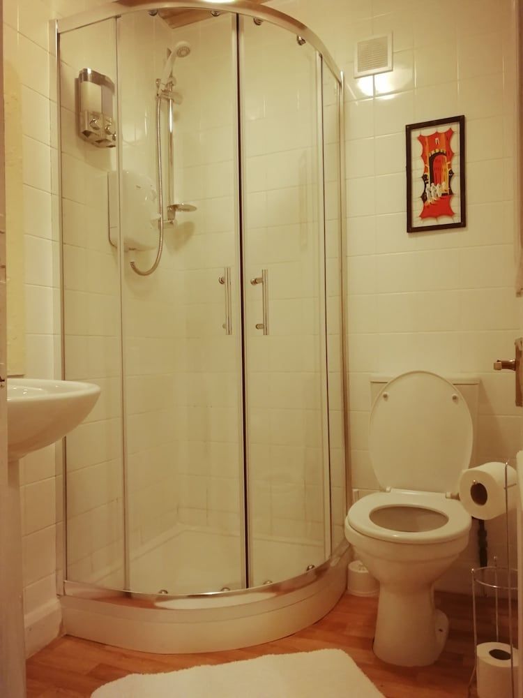 Victoria Hotel Room 2 2