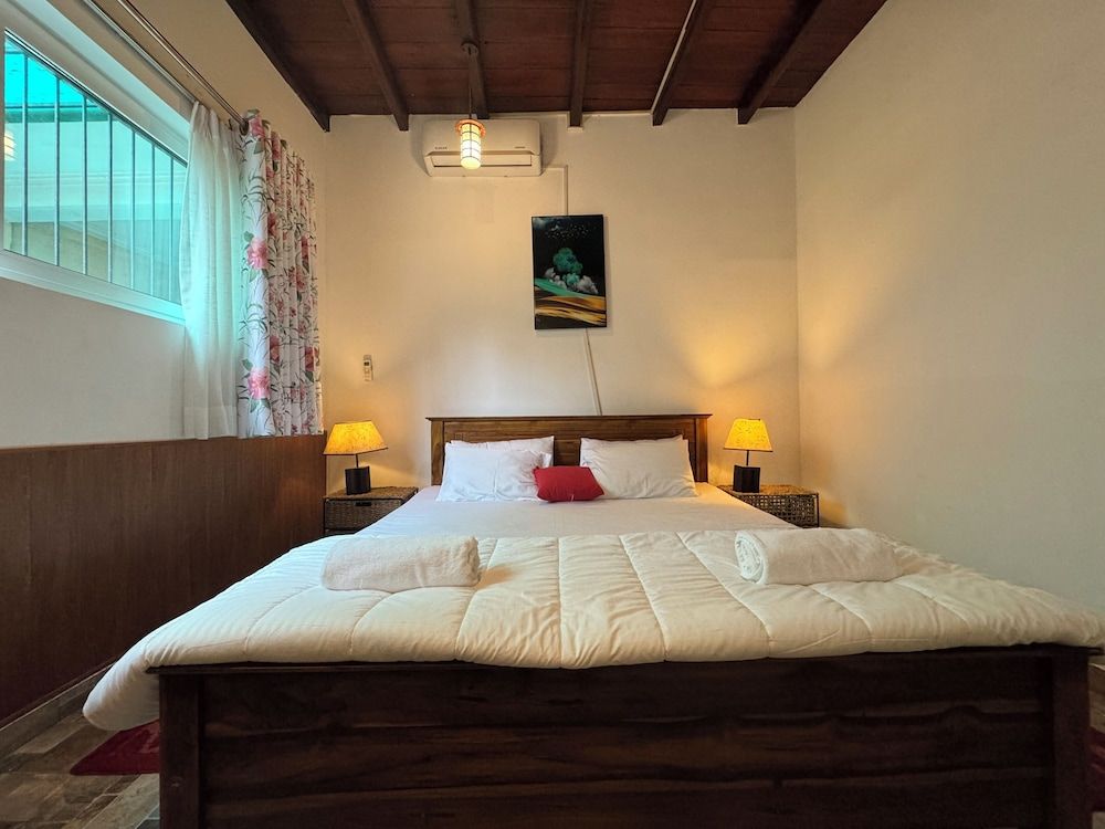 Kandy Api Cottage Family Townhome, Multiple Beds, City View