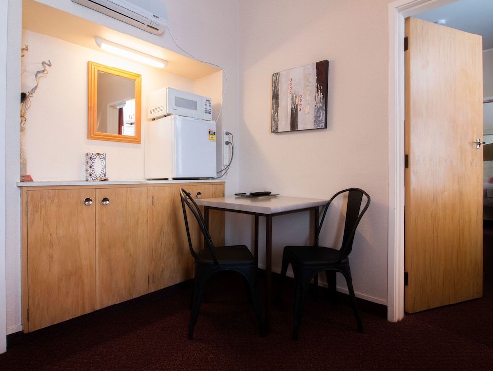 Masonic Hotel Family Room 4