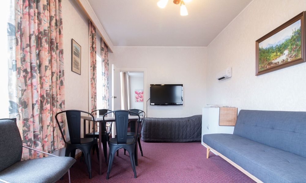 Masonic Hotel Twin/Triple Room 13