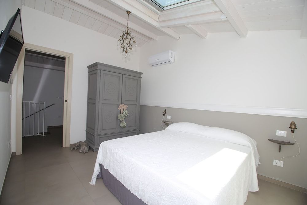 Don Alfredo Deluxe Suite, Sea View 3