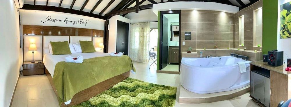 Hotel Jade Spa Deluxe Room 5