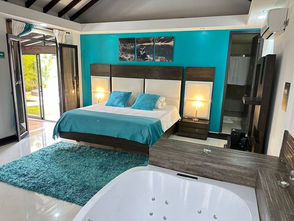 Hotel Jade Spa Room, 1 King Bed, Garden View 4