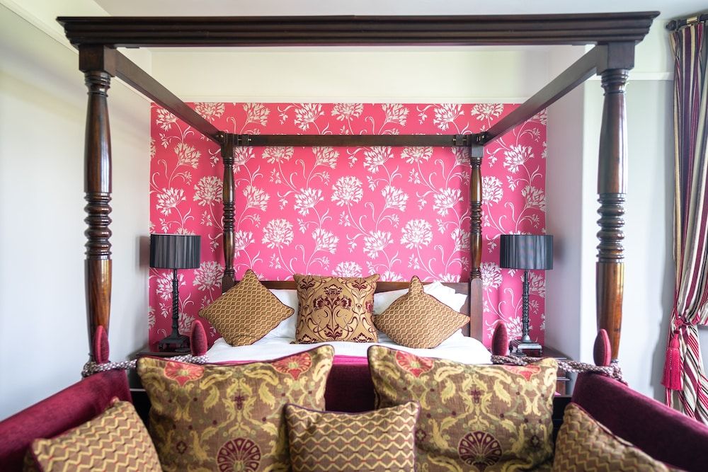 The Dower House Hotel Luxury Suite (Four Poster Bed) 3