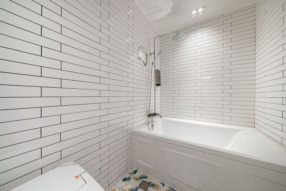 Brown-Dot Hotel Geomdan Premier 2 PC & Plus (Styler) 18