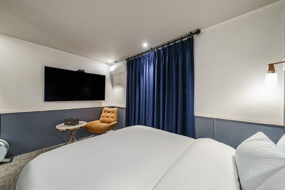 Brown-Dot Hotel Geomdan Deluxe & Premier (Styler) 3