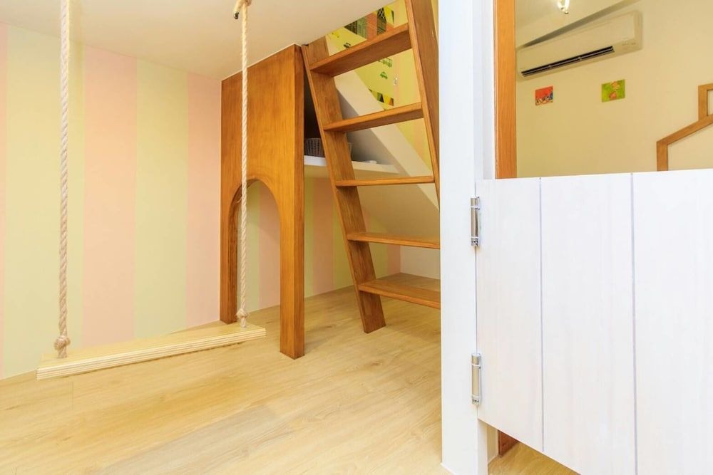 Childrens Theme Room