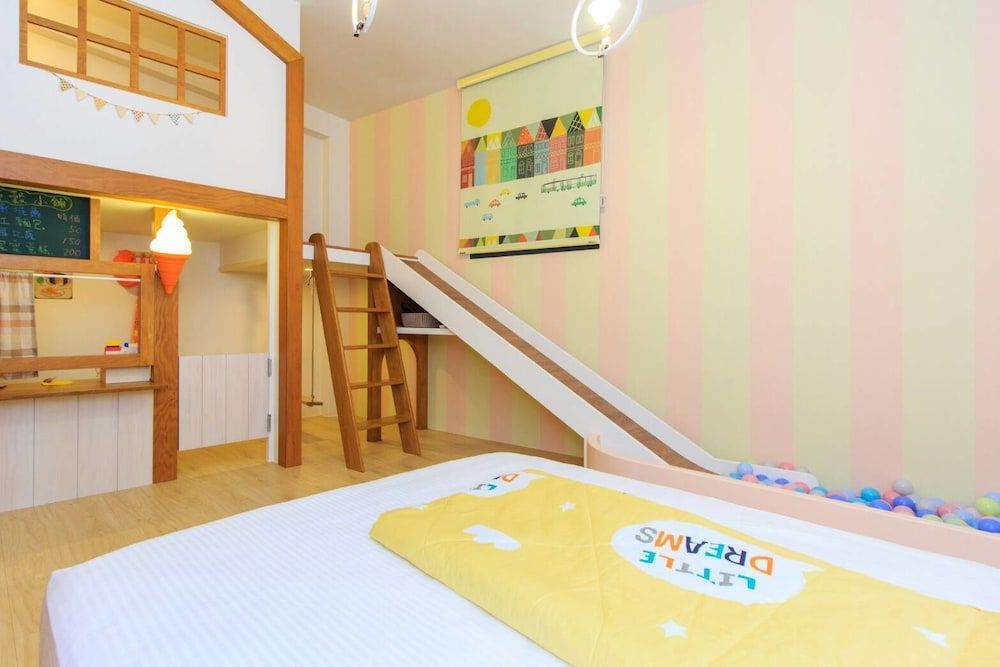 Childrens Theme Room
