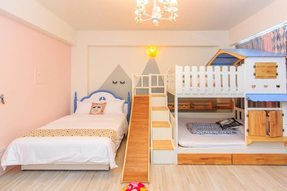 BJ Classic Town Family Room 5