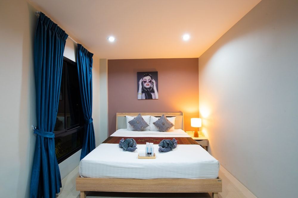 The Living Hotel SamutPrakan Superior Room, 1 Bedroom 4