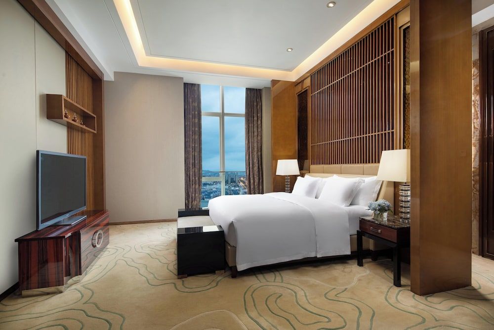 Presidential Suite, Multiple Beds
