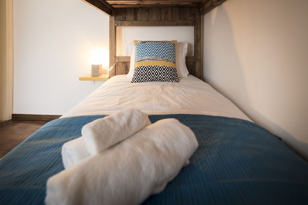 Quinta do Pé Descalço Guesthouse Sintra Basic Double Room, Private Bathroom (Capuchos) 2