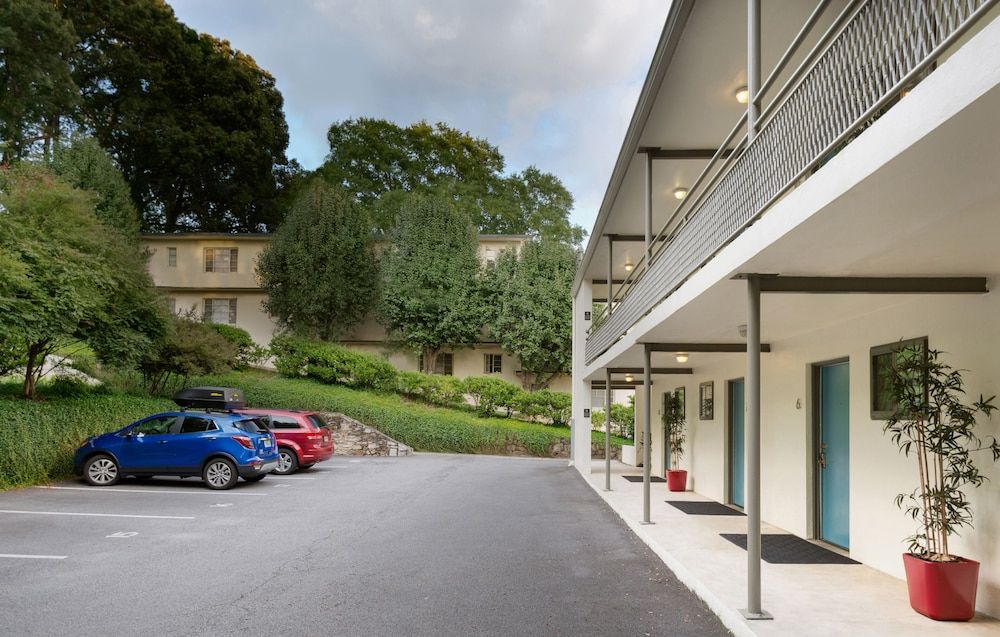 undefined Studios On 25th by BCA Furnished Apts 8