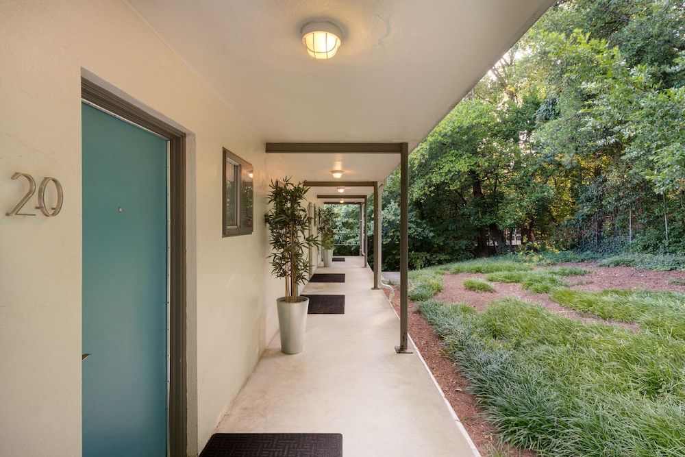 undefined Studios On 25th by BCA Furnished Apts 7