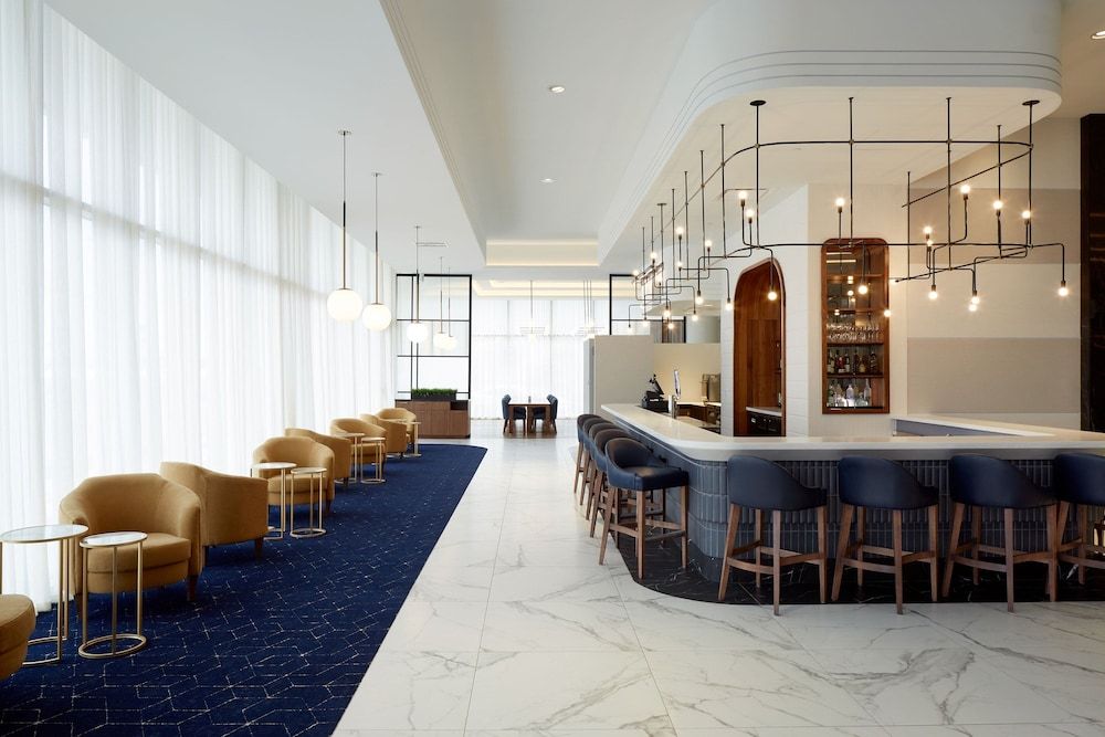 undefined Courtyard by Marriott Montreal Midtown 8