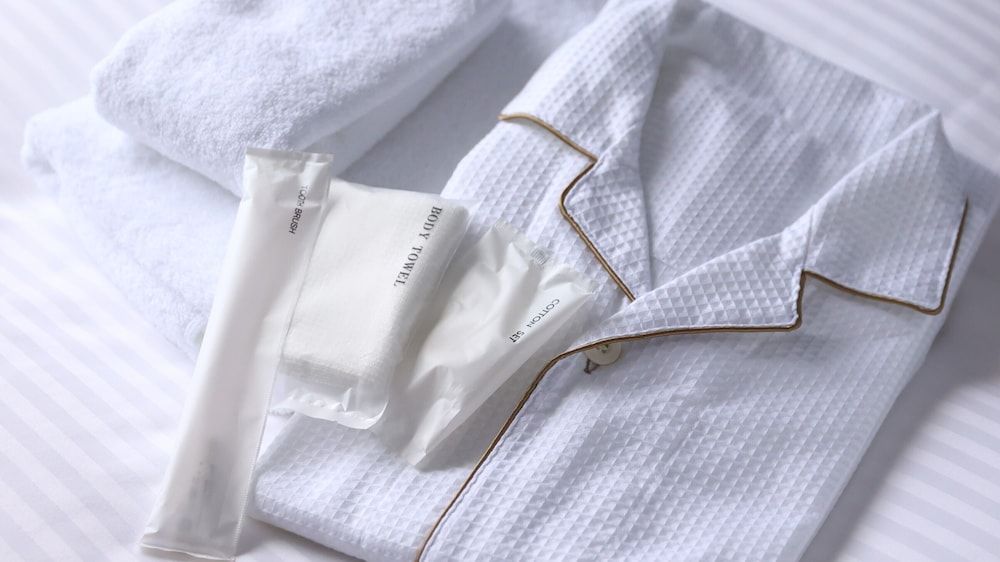 Hotel B Suites Namba Kuromon Basic Twin Room, 2 Twin Beds 4