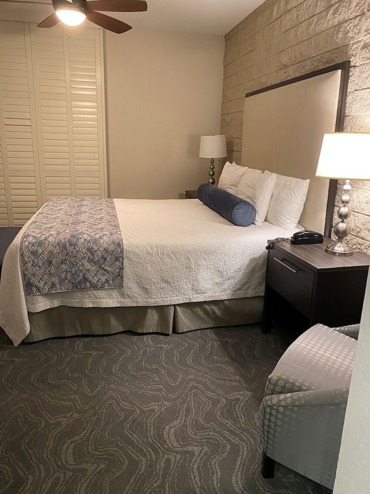 Condo, 2 Bedrooms