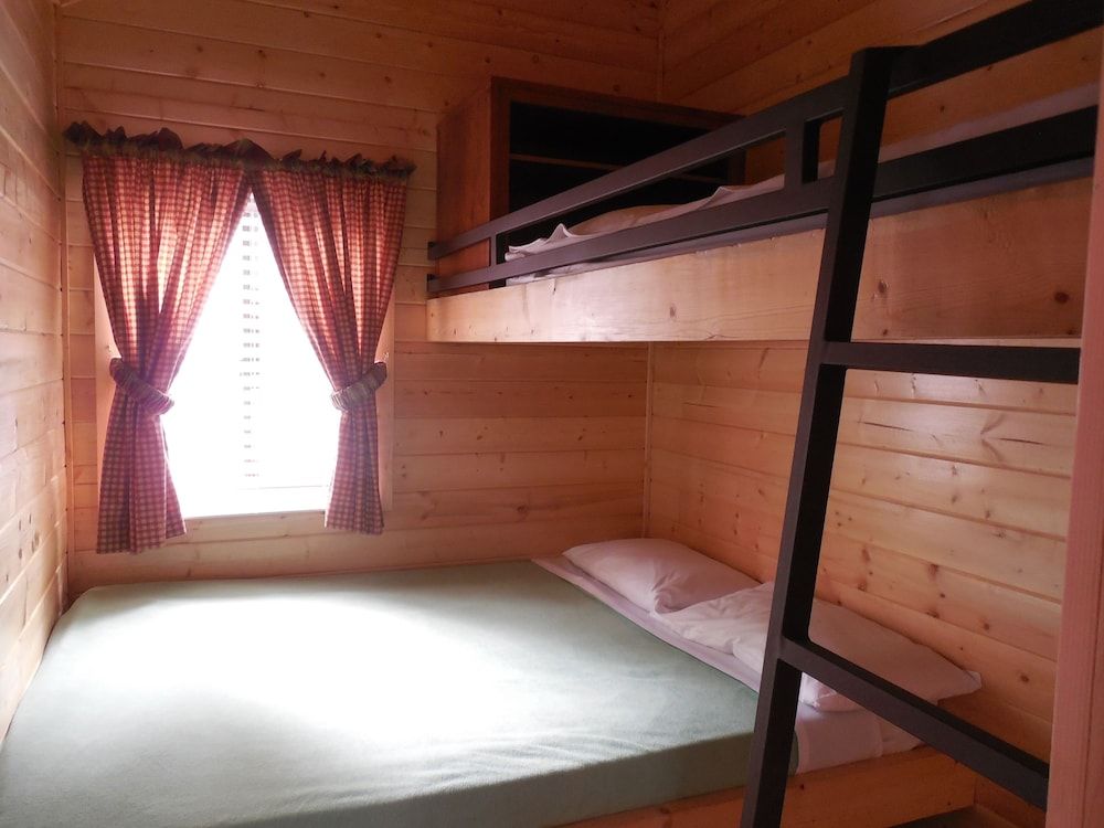 Deluxe Cabin
