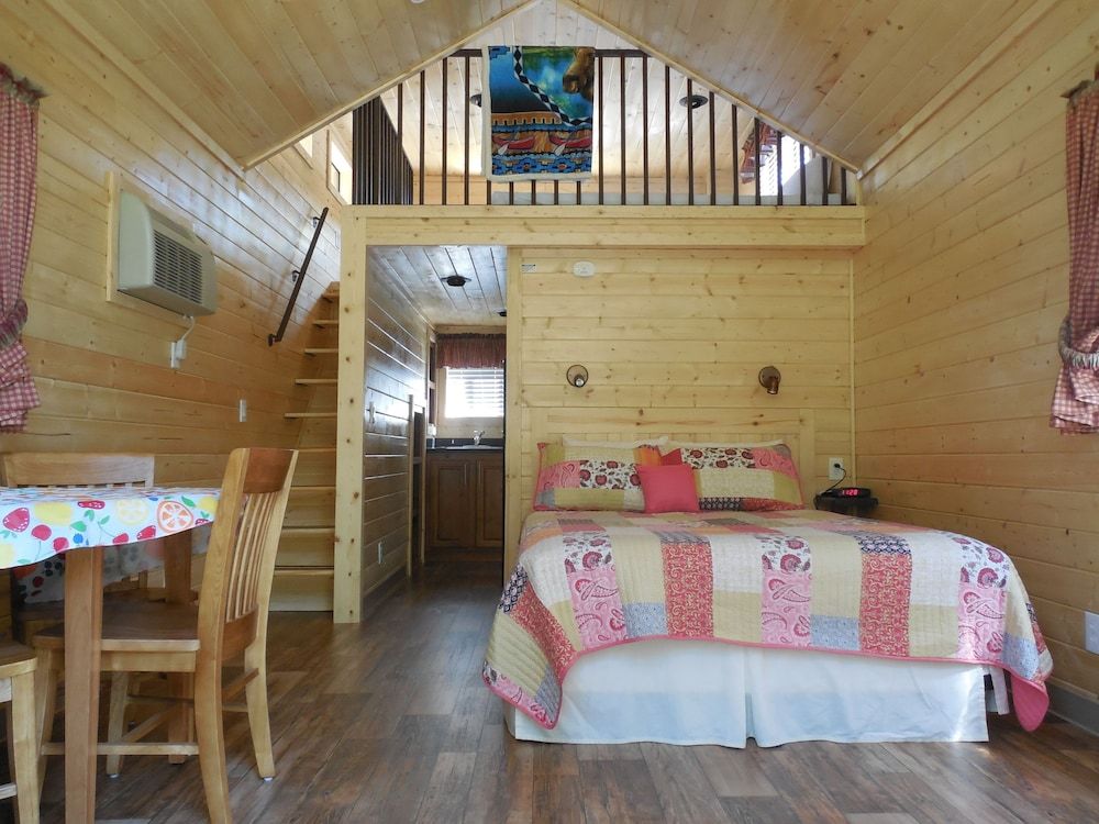 Deluxe Studio, River View (Loft)