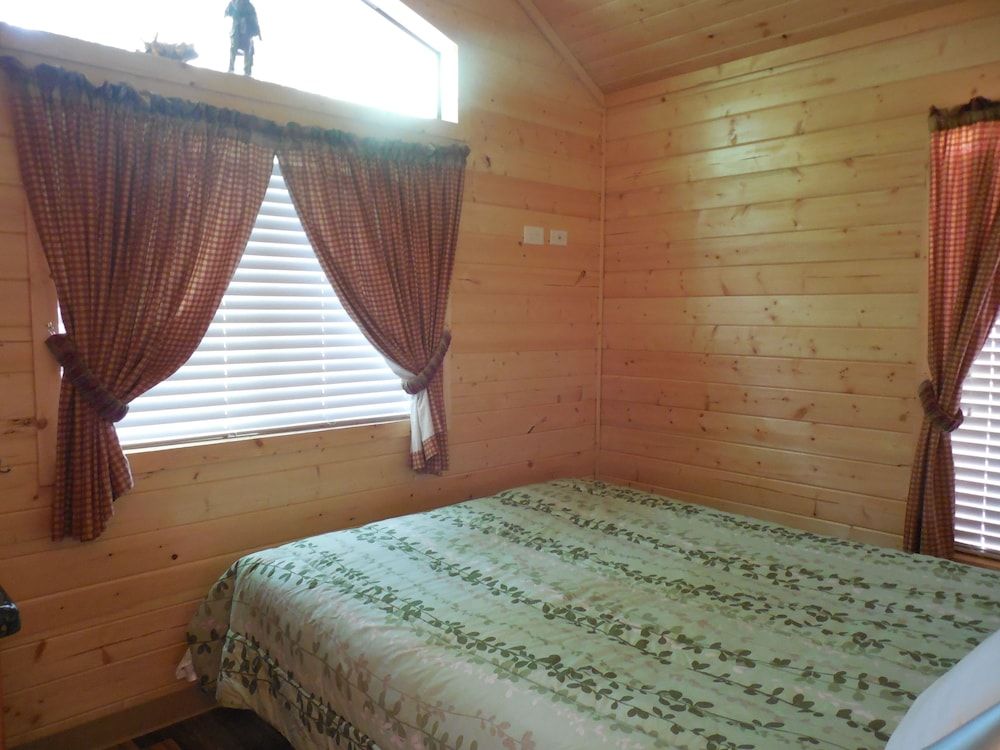 Deluxe Cabin